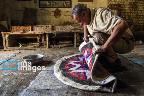 گزارش تصویری | مشاغل فراموش شده؛ «نمد مالی»