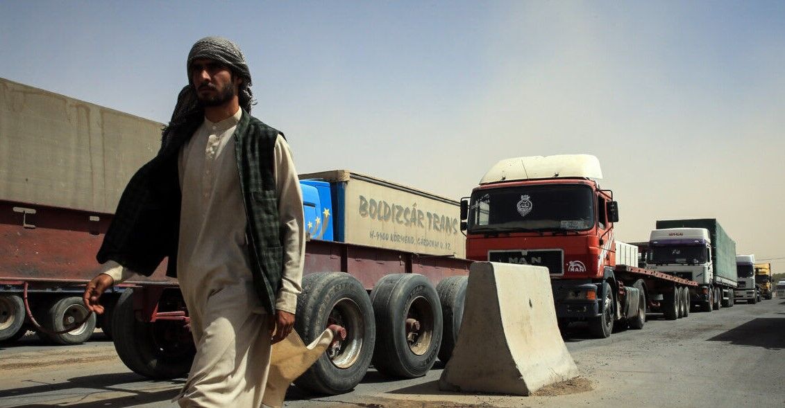 تردد ناوگان حمل و نقل در مرز دوغارون از سرگرفته می شود