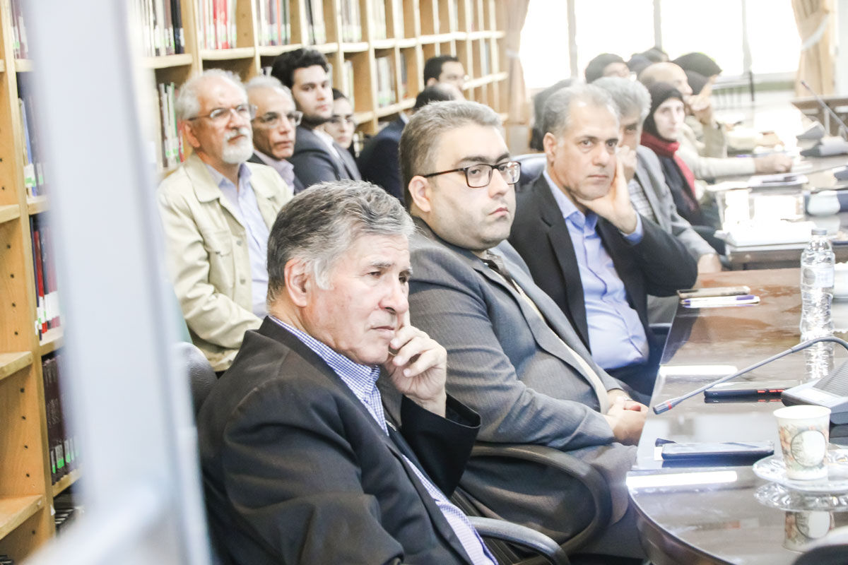 مصرفی‌شدن فرهنگ و وظیفه نخبگان