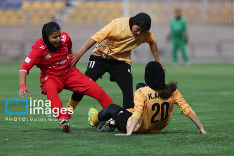 عکس روز | لیگ برتر فوتبال زنان - پرسپولیس و پالایش گاز ایلام