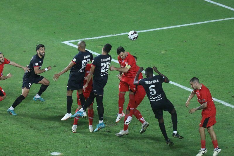 ادامه هفته ششم لیگ برتر فوتبال/داربی نصف‌جهان و نبرد گل‌محمدی و اسکوچیچ