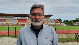 همه از هاشمیان حمایت کنند / قصد بازگشت به پرسپولیس را ندارم / مربیگری یعنی ساختن تیم در طول زمان