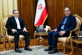 تاکید عراقچی بر ضرورت گسترش مناسبات اقتصادی بین ایران و لیبی