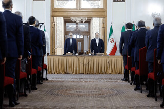 اولین دیدار عراقچی با سفرای خارجی مقیم تهران پس از اسنپ بک