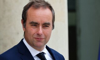 مکرون استعفای نخست‌وزیر فرانسه را پذیرفت