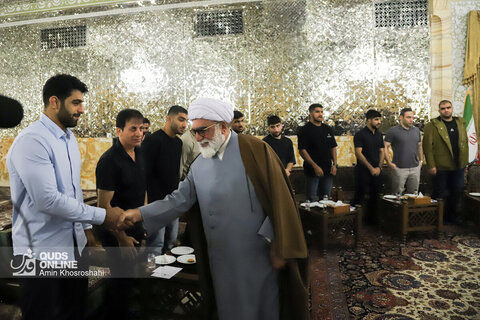 گزارش تصویری | دیدار اعضای تیم‌های ملی کشتی آزاد و فرنگی با تولیت آستان قدس رضوی