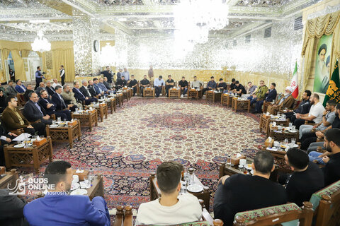 گزارش تصویری | دیدار اعضای تیم‌های ملی کشتی آزاد و فرنگی با تولیت آستان قدس رضوی