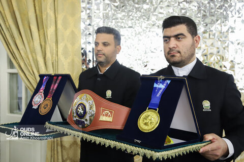 گزارش تصویری | دیدار اعضای تیم‌های ملی کشتی آزاد و فرنگی با تولیت آستان قدس رضوی