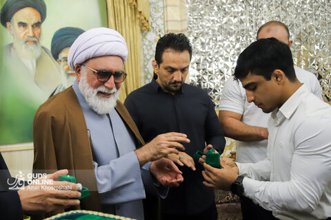 گزارش تصویری | دیدار اعضای تیم‌های ملی کشتی آزاد و فرنگی با تولیت آستان قدس رضوی