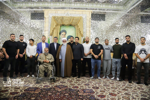 گزارش تصویری | دیدار اعضای تیم‌های ملی کشتی آزاد و فرنگی با تولیت آستان قدس رضوی