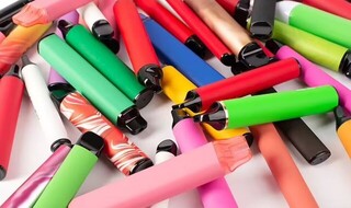سیگارهای الکترونیکی موج جدید اعتیاد به راه انداخته‌اند
