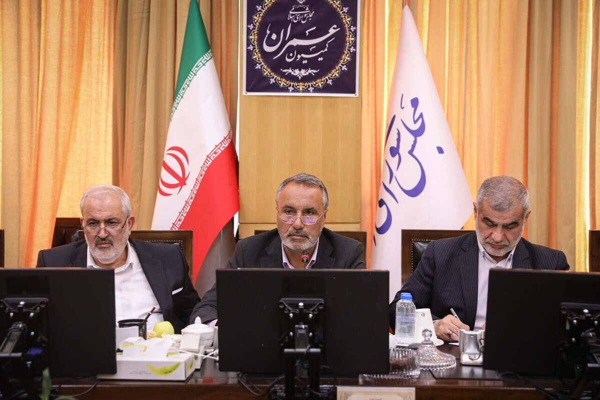 سخنگوی کمیسیون عمران مجلس: وزیر نیرو به سوالات نمایندگان مجلس درباره آب و سدها پاسخ داد