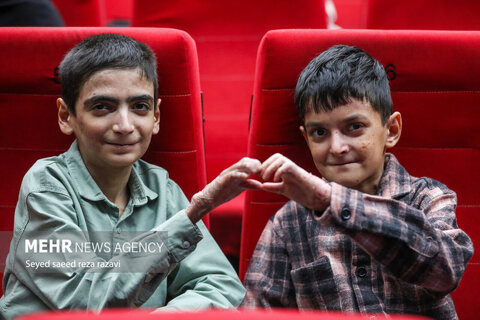 گزارش تصویری | منتخب هفته

رونمایی از مستند «چشم‌های نگران، زخم‌های منتظر»