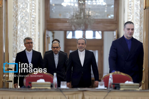 گزارش تصویری | منتخب هفته

نشست وزیر امور خارجه با سفرا، کارداران و روسای نمایندگی‌های خارجی