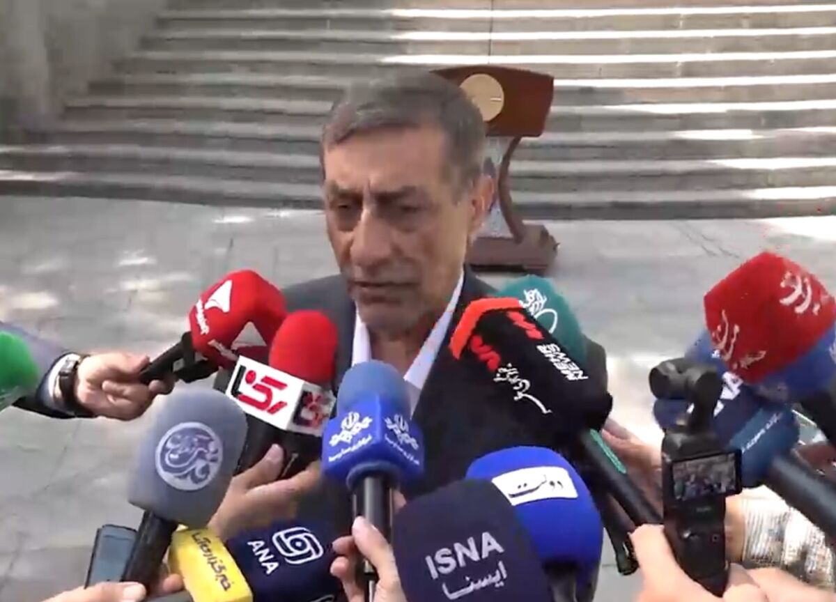 قائم پناه: الان وقتش نیست؛ هر زمان شرایط عادی شد نمایندگان شمشیر استیضاح را بالا ببرند