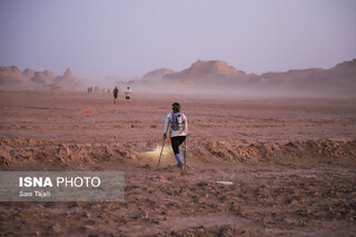 سومین ماراتن شب‌بیابان جهانی لوت در شهداد کرمان‌