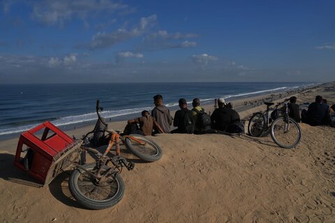 بازگشت به ویرانه‌ها؛ عکس‌هایی از خانواده‌های فلسطینی که به خانه‌هایشان برمی‌گردند