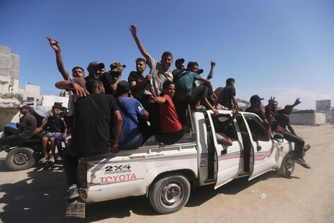 بازگشت به ویرانه‌ها؛ عکس‌هایی از خانواده‌های فلسطینی که به خانه‌هایشان برمی‌گردند