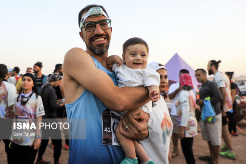 سومین ماراتن شب‌بیابان جهانی لوت در شهداد کرمان‌