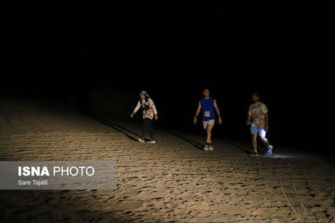 سومین ماراتن شب‌بیابان جهانی لوت در شهداد کرمان‌