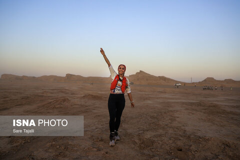 سومین ماراتن شب‌بیابان جهانی لوت در شهداد کرمان‌