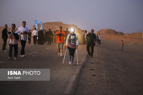 سومین ماراتن شب‌بیابان جهانی لوت در شهداد کرمان‌