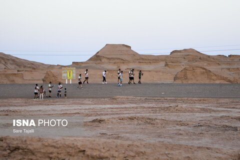 سومین ماراتن شب‌بیابان جهانی لوت در شهداد کرمان‌