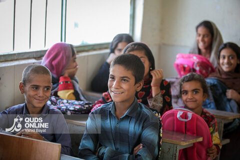 توزیع بسته های تحصیلی در روستاهای جنوب استان کرمان