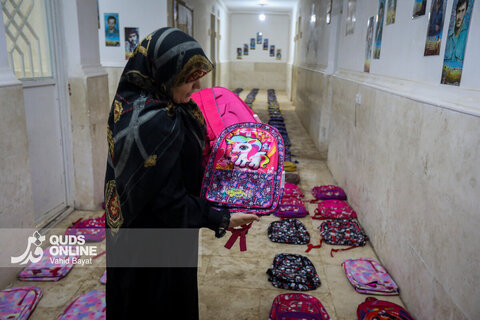 توزیع بسته های تحصیلی در روستاهای جنوب استان کرمان