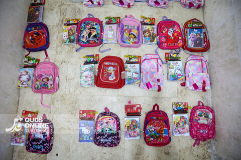 توزیع بسته های تحصیلی در روستاهای جنوب استان کرمان