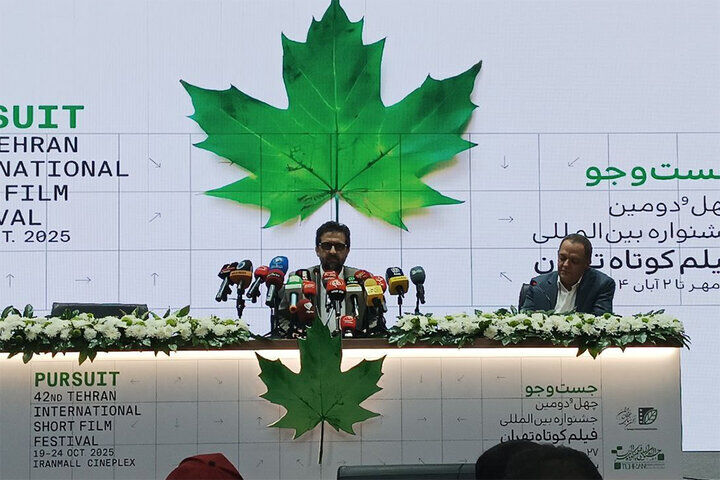 بهروز شعیبی: هیچ اثری را از جشنواره حذف نکردم/ جایزه ارگانی نداریم