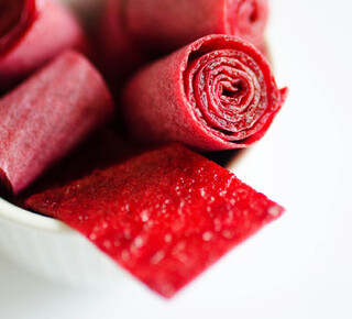 اسامی برخی تنقلات غذایی غیرمجاز اعلام شد