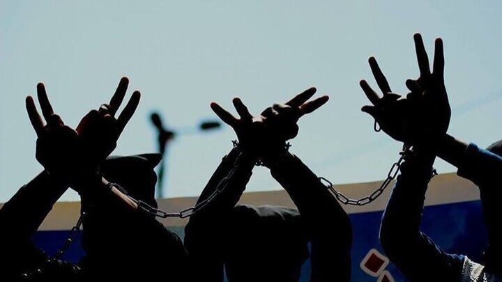 حرکت اتوبوس‌های حامل صدها اسیر فلسطینی از زندان‌های اسرائیل