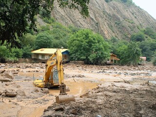 واحدهای صنعتی بلای جان رودخانه چالوس