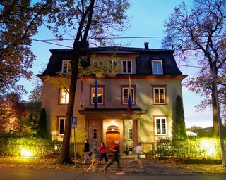 تعطیلی سفارت ونزوئلا در نروژ؛ پای جایزه صلح نوبل در میان است