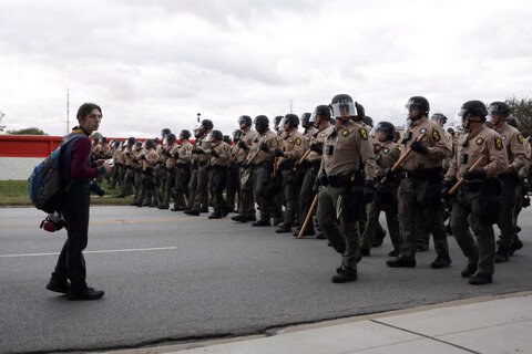 درگیری معترضان با پلیس مهاجرت آمریکا - شیکاگو
