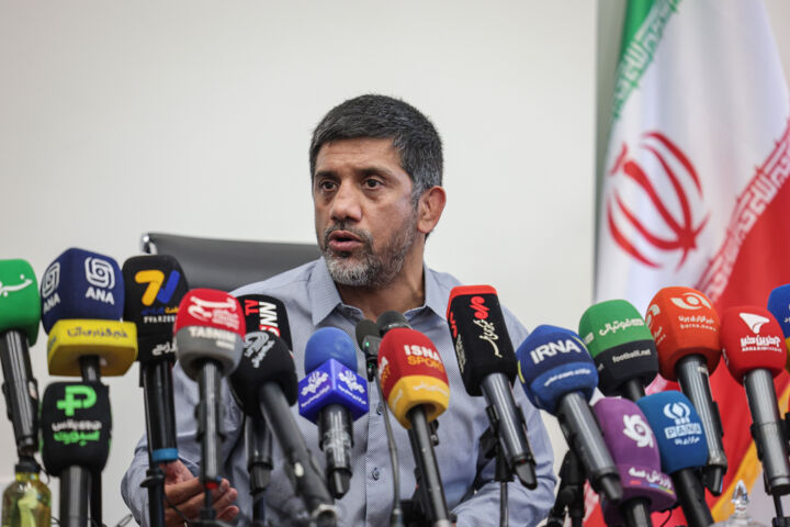 دبیر خطاب به آزادکاران: با مدال طلا به کاروان ایران کمک کنید