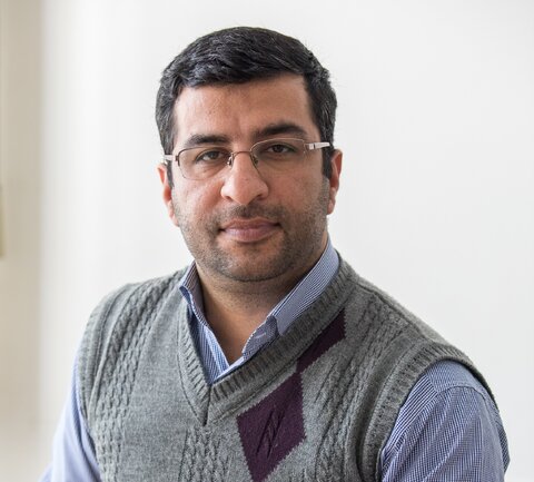 سایه روشن‌های حضور یک هوش غیرطبیعی در مدارس/ دستیاری هوشمند یا ابزار تقلب؟