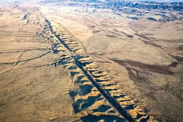 استان اصفهان در نوار لرزه‌خیز شرق کشور قرار دارد