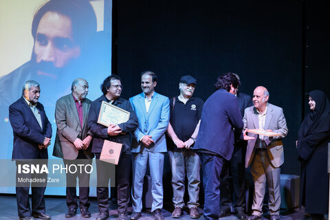 مراسم گلریزان برای "پیوند کلیه" یک هنرمند عکاس - مشهد