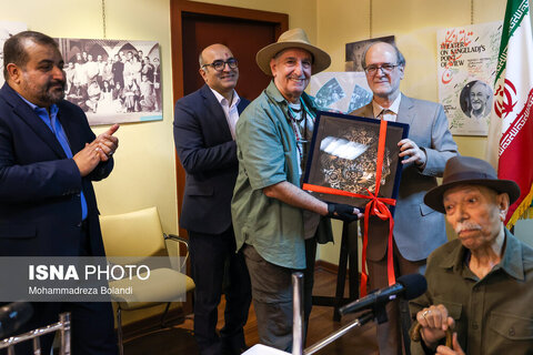 عکس روز | مراسم شصت سالگی تماشاخانه سنگلج
