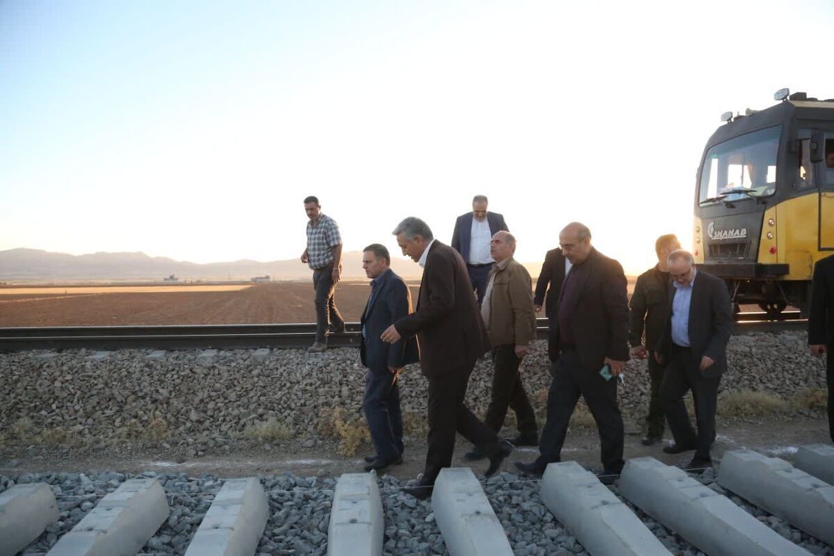 دو خطه سازی راه آهن زنجان-قزوین در مراحل پایانی