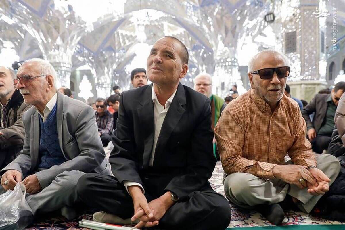 خدمت‌رسانی ۲۴ ساعته خادمان حرم مطهر امام رضا (ع) به زائران روشن‌دل