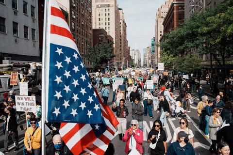 تصاویری از اعتراضات ضد ترامپ، جنبش «بدون پادشاه» در سراسر آمریکا