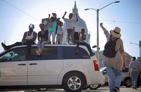 تصاویری از اعتراضات ضد ترامپ، جنبش «بدون پادشاه» در سراسر آمریکا