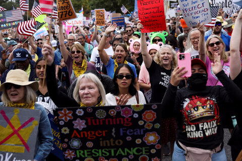 تصاویری از اعتراضات ضد ترامپ، جنبش «بدون پادشاه» در سراسر آمریکا