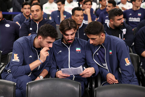 دیدار قهرمانان و مدال‌آوران ورزشی و المپیادهای علمی جهانی با رهبر معظم انقلاب