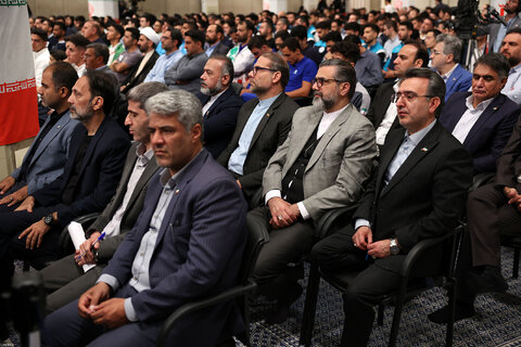 دیدار قهرمانان و مدال‌آوران ورزشی و المپیادهای علمی جهانی با رهبر معظم انقلاب