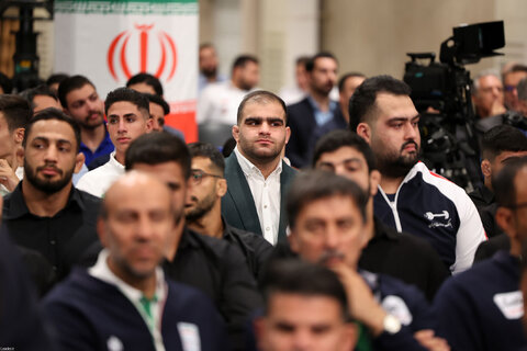 دیدار قهرمانان و مدال‌آوران ورزشی و المپیادهای علمی جهانی با رهبر معظم انقلاب