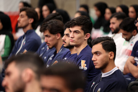 دیدار قهرمانان و مدال‌آوران ورزشی و المپیادهای علمی جهانی با رهبر معظم انقلاب